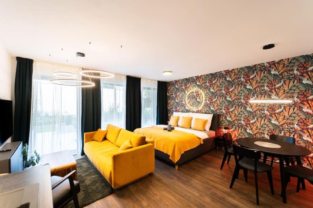 Gold Garden Terrace Apartment 布尔诺 外观 照片